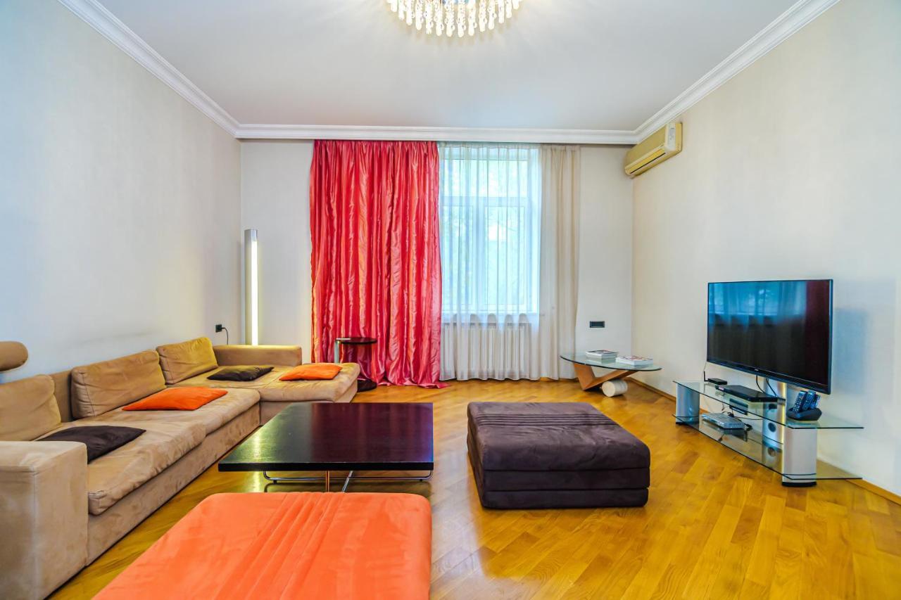 Vip Apartamen Nizami Street Appartement Bakoe Buitenkant foto