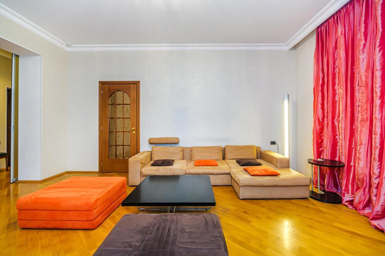 Vip Apartamen Nizami Street Appartement Bakoe Buitenkant foto