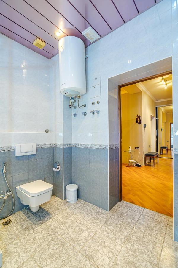 Vip Apartamen Nizami Street Appartement Bakoe Buitenkant foto