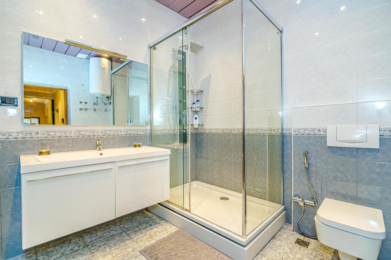 Vip Apartamen Nizami Street Appartement Bakoe Buitenkant foto