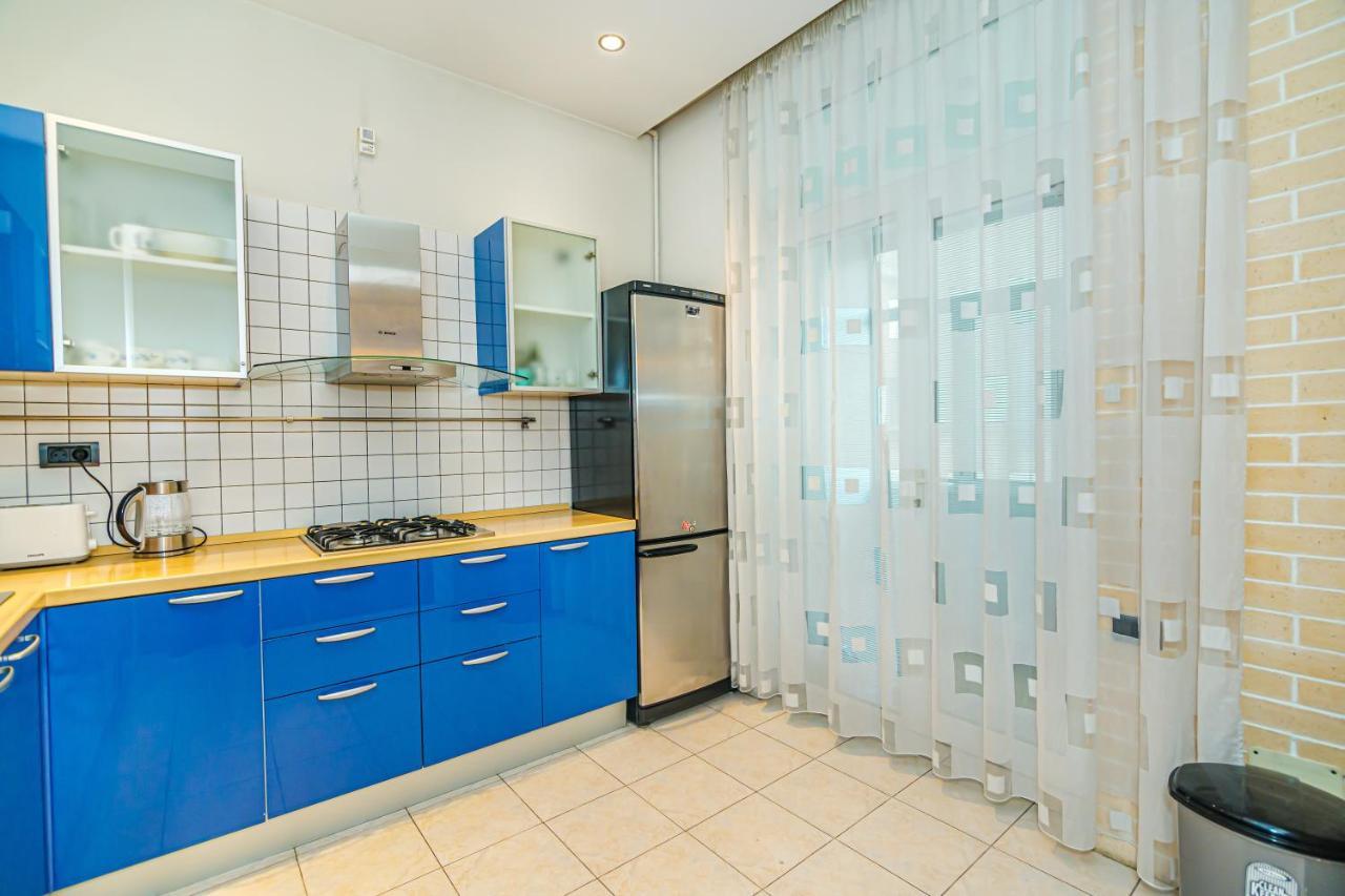 Vip Apartamen Nizami Street Appartement Bakoe Buitenkant foto