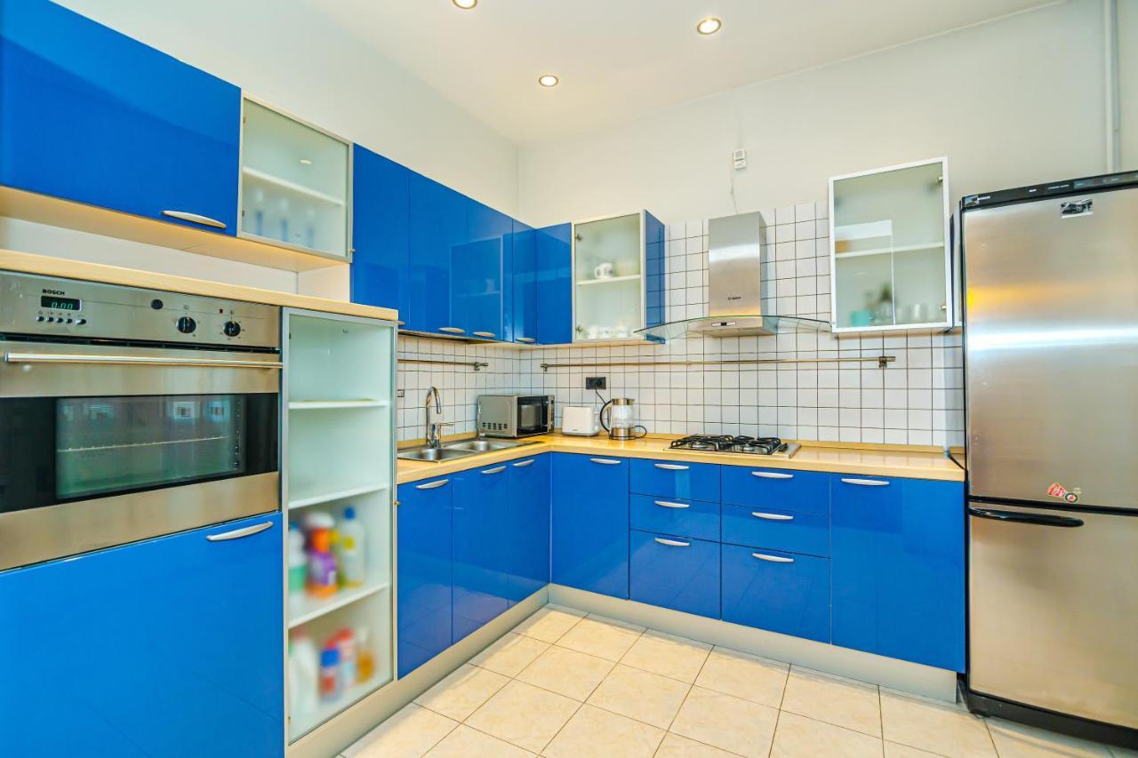 Vip Apartamen Nizami Street Appartement Bakoe Buitenkant foto